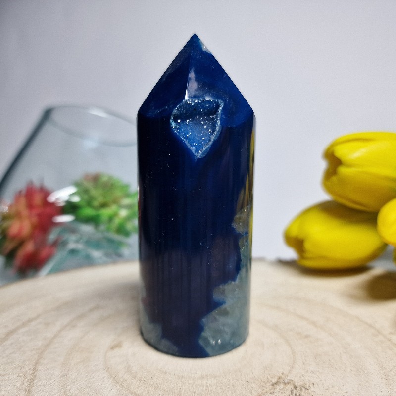 Achát modrý (farbený) - špic 170.81g (v.: 8.7 cm)