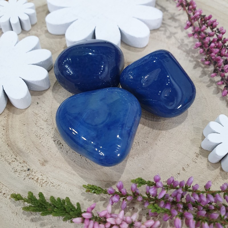 Achát modrý farbený - tromlovaný kameň (1ks)