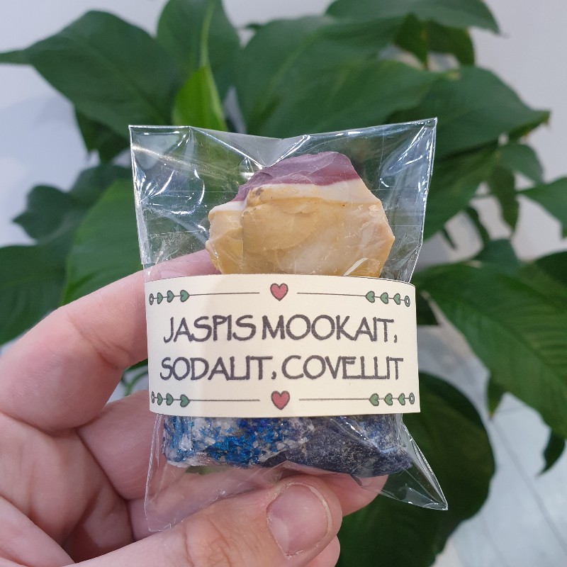 Jaspis mookait + Sodalit + Covellit - balíček surových kameňov - 3ks