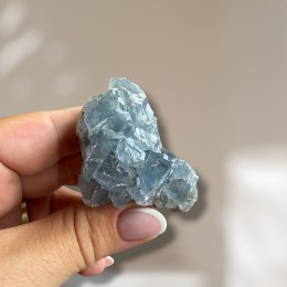 celestin-surovy-mineral-117-31-g-02