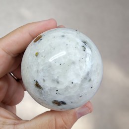 hessonit-granat-v-kremeni-gula-289-13-g-o-5-8-cm-03