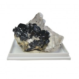 ilvait-calcit-zbierkovy-mineral-59-25g-05