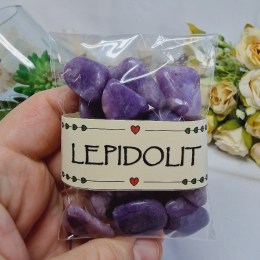 lepidolit-balicek-tromlovanych-kamenov-90g-03