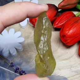 libyjske-sklo-tromlovany-kamen-48-36g-03