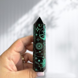 obsidian-cierny-spic-so-zelenou-potlacou-8-10-cm-1ks-04