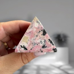 rodochrozit-pyramida-4-4x4-3-cm-01