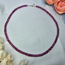 rubelit-ruzovy-turmalin-fazetovany-nahrdelnik-47-5-cm-o-gul-6x3-mm-03