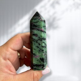 rubin-v-zoisite-spic-115-94-g-v-8-7-cm-02